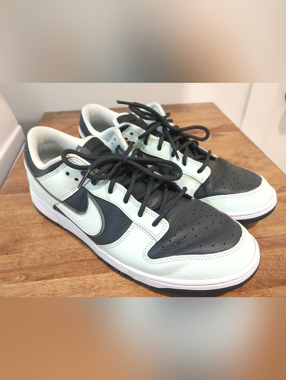 Nike Dunk Low Men's Size 12.5 Excellent Condition. Real Pebbled Leather.